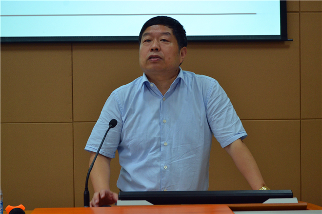 校长陈坚发表《志存高远,止于至善——如何成为一名优秀教授》讲话