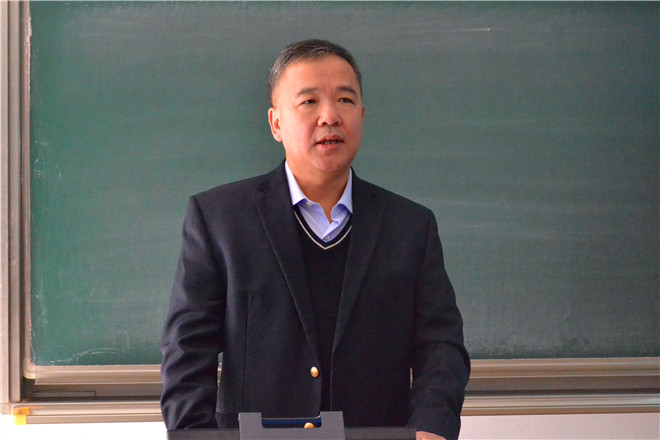 卡特彼勒技术研发（中国）有限公司总经理尚尔兵为同学们讲授“特殊一课”