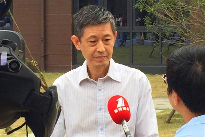 傅贤治教授接受媒体采访